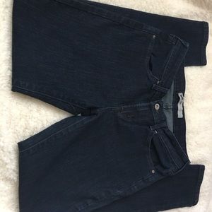 Levis blue leggings.